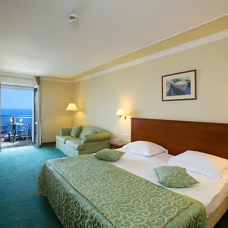 Ξενοδοχείο Camellia 4*